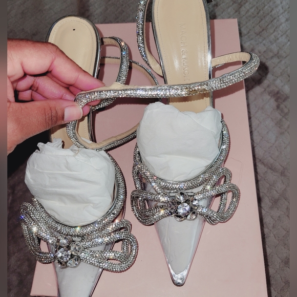 Shoes - Picture 6 of 7